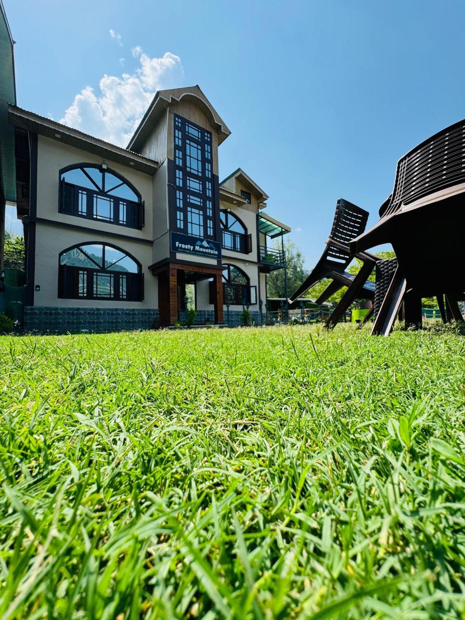 Frosty Mountain Resort Pahalgām Exterior foto