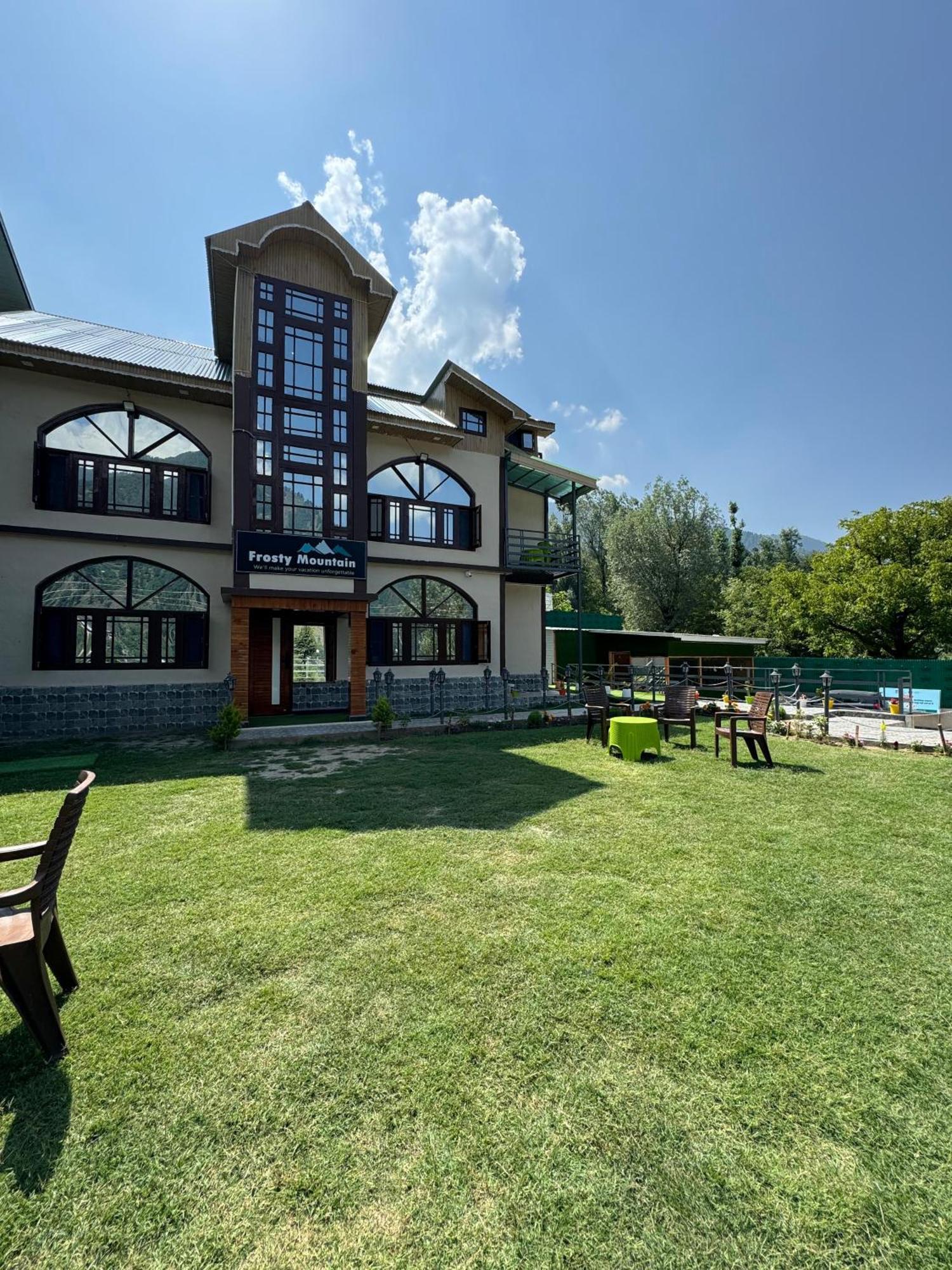 Frosty Mountain Resort Pahalgām Exterior foto